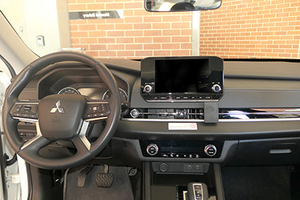Brodit ProClip 855838 voor Mitsubishi Outlander 2022-2026 - detail van dashboardmontage