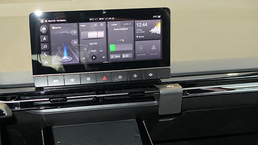 Brodit ProClip 855851 voor MG 4 2022-2026 - detail van dashboardmontage