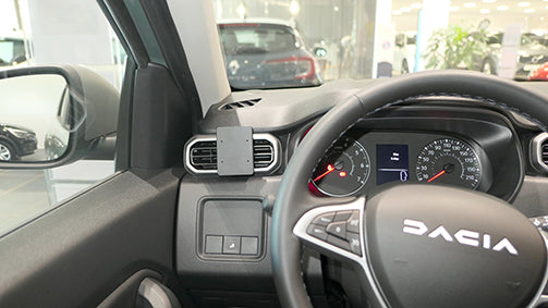 Brodit ProClip 855886 voor Dacia Duster 2023-2024 - detail van dashboardmontage