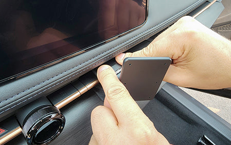 Brodit ProClip 855892 voor Nissan Ariya 2023-2026 - detail van dashboardmontage