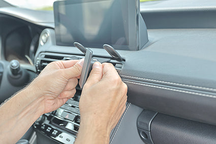 Brodit ProClip 855895 voor Lexus IS Series 2021-2025 - detail van dashboardmontage