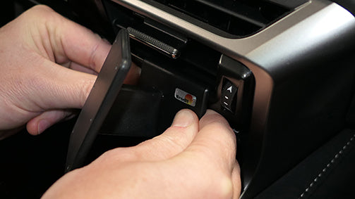 Brodit ProClip 855899 voor Lexus RX Series 2023-2026 - detail van dashboardmontage