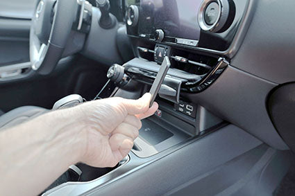 Brodit ProClip 855900 voor Lexus NX Series 2022-2026 - detail van dashboardmontage