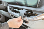 Brodit ProClip 855908 voor BMW XM 2023-2026 - detail van dashboardmontage