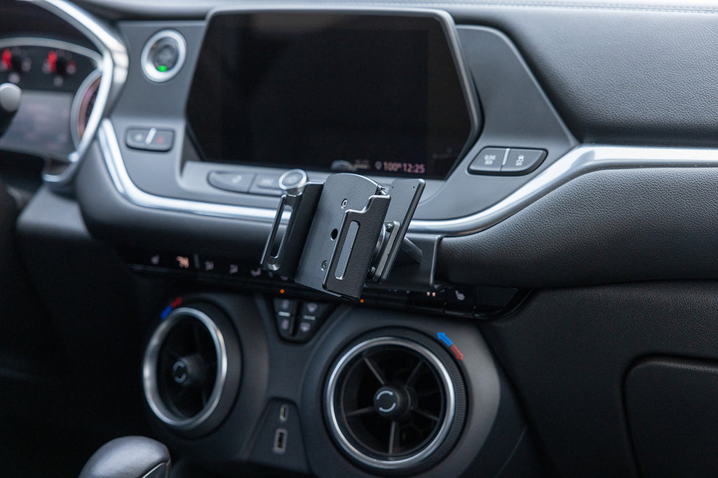Brodit ProClip 855951 voor Chevrolet Blazer 2019-2023 - productfoto zwarte ABS montagebasis