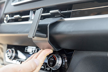 Brodit ProClip 855955 voor Mitsubishi Outlander 2022-2026 - detail van dashboardmontage