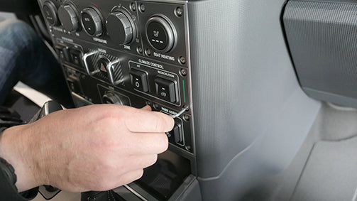 Brodit ProClip 855957 voor Ineos Grenadier 2022-2026 - montagepositie op dashboard