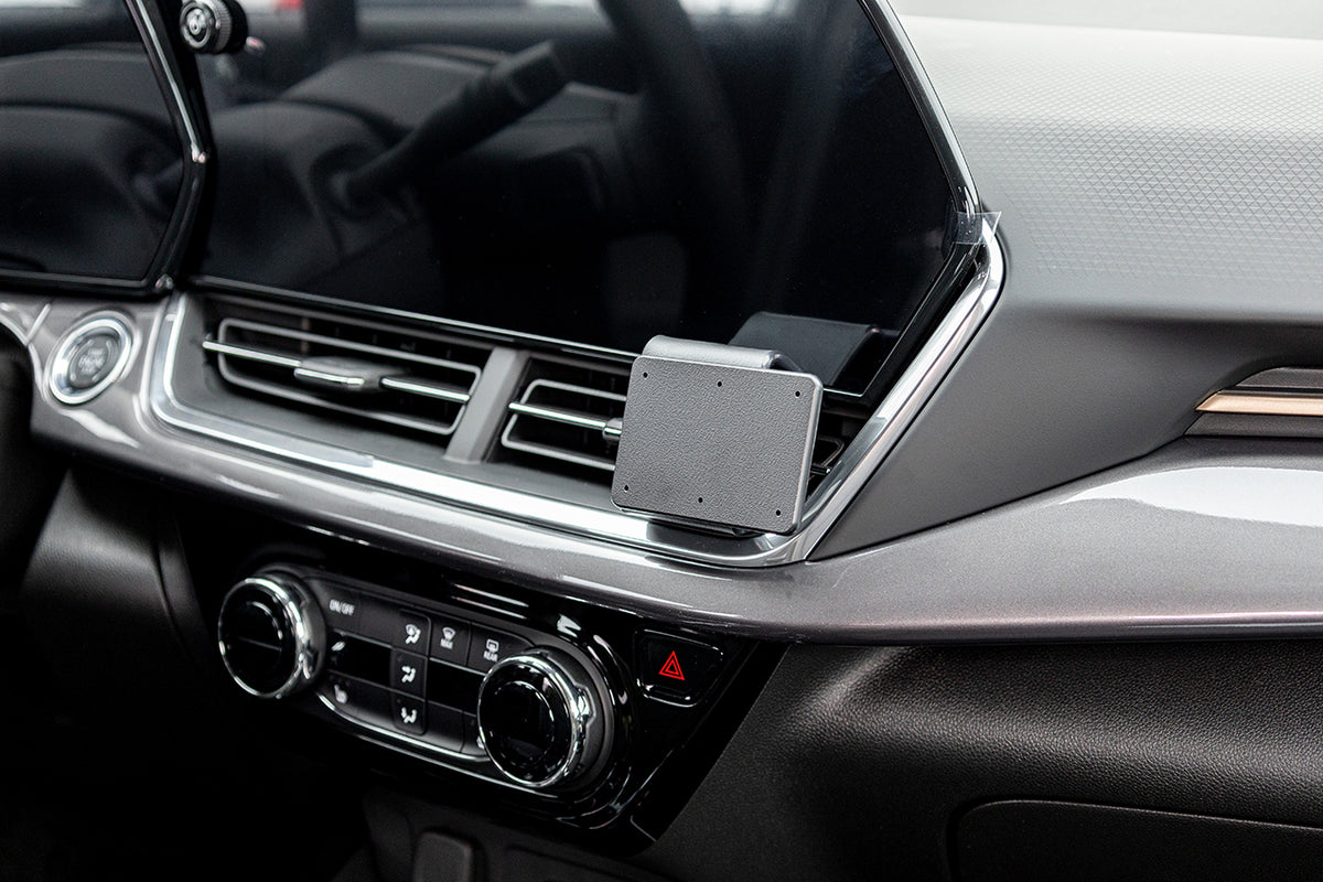 Brodit ProClip 855973 voor Chevrolet Trax 2024-2026 - productfoto zwarte ABS montagebasis