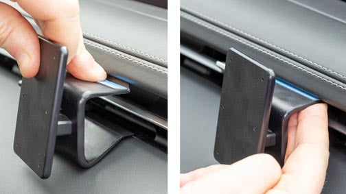 Brodit ProClip 855977 voor Genesis GV70 2022-2026 - detail van dashboardmontage