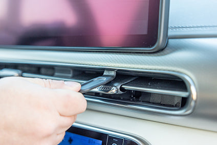 Brodit ProClip 855980 voor Genesis GV60 2023-2026 - montagepositie op dashboard