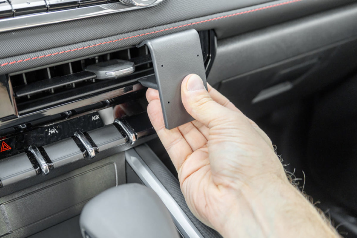 Brodit ProClip 855982 voor Chevrolet Colorado 2023-2026 en GMC Canyon 2023-2026 - ProClip geplaatst in het voertuig