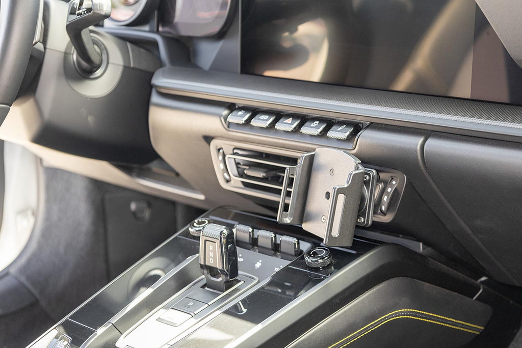 Brodit ProClip 855995 voor Porsche 911 (Type 992) 2020-2026 - montagefoto 7