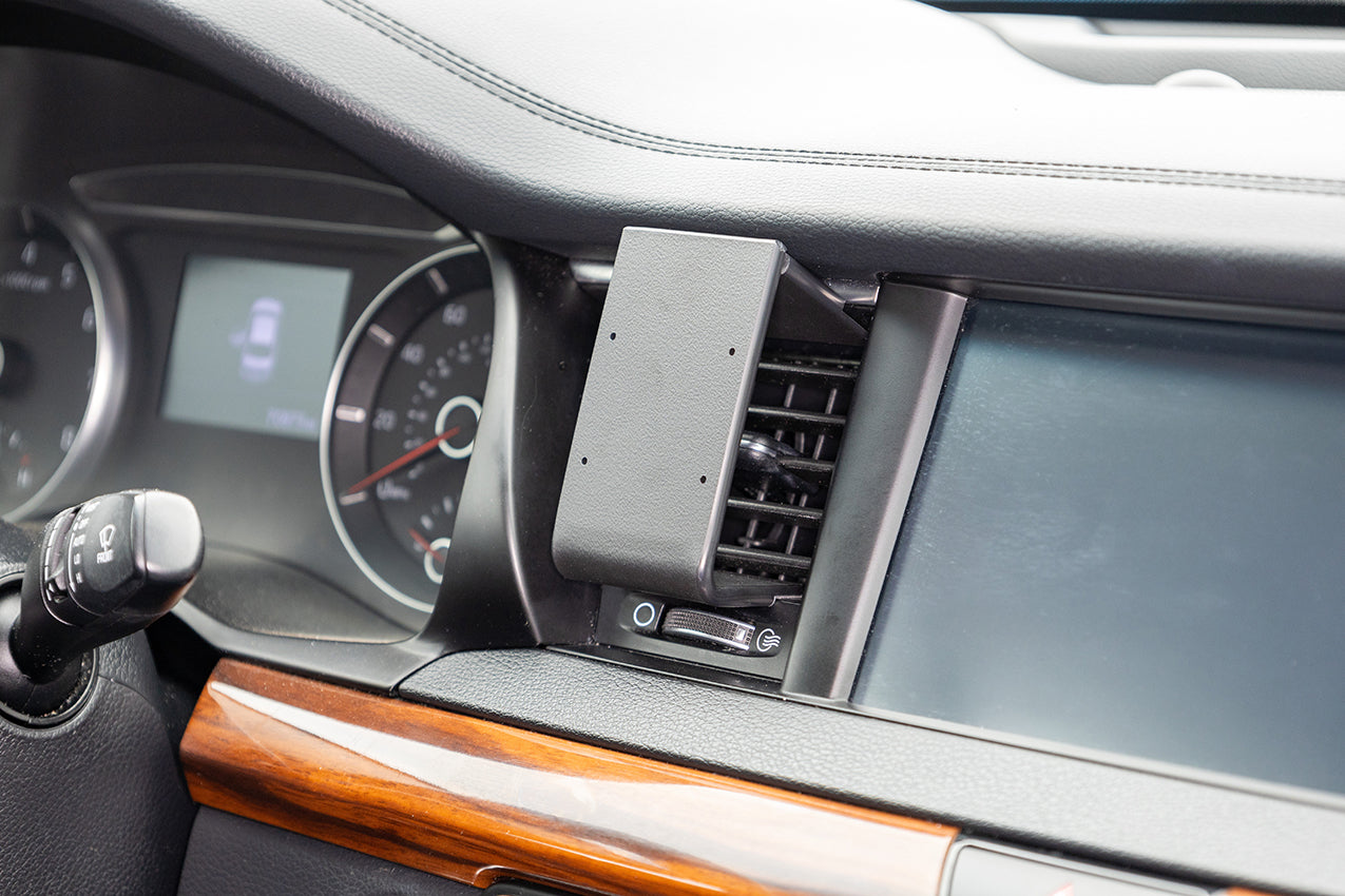 Brodit ProClip 856007 voor Kia Cadenza 2017-2020 - detail van dashboardmontage