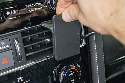 Brodit ProClip 856014 voor Infiniti QX80 2022-2024 - ProClip geplaatst in het voertuig
