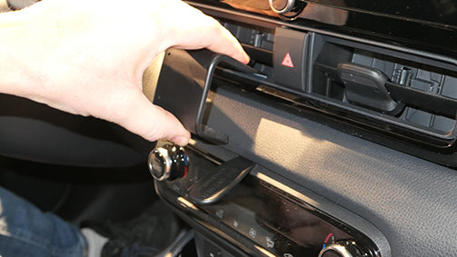 Brodit ProClip 856033 voor Toyota Yaris 2021-2026 - montagepositie op dashboard