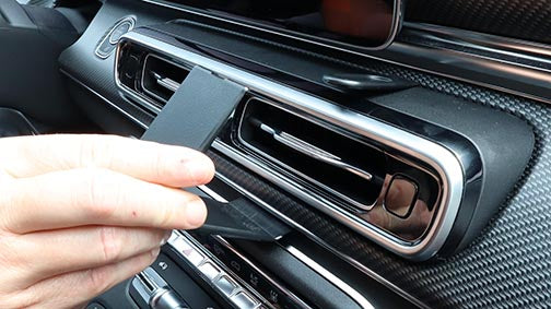 Brodit ProClip 856043 voor Mercedes Benz V-Class 2025-2026 - montagepositie op dashboard
