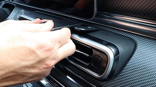 Brodit ProClip 856043 voor Mercedes Benz V-Class 2025-2026 - ProClip geplaatst in het voertuig