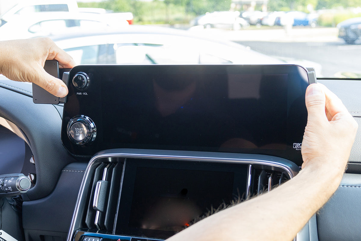 Brodit ProClip 856067 voor Lexus LX Series 2022-2026 - ProClip geplaatst in het voertuig