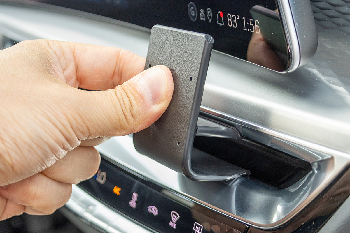 Brodit ProClip 856098 voor Cadillac Lyriq 23+ 2024-2026 - ProClip geplaatst in het voertuig