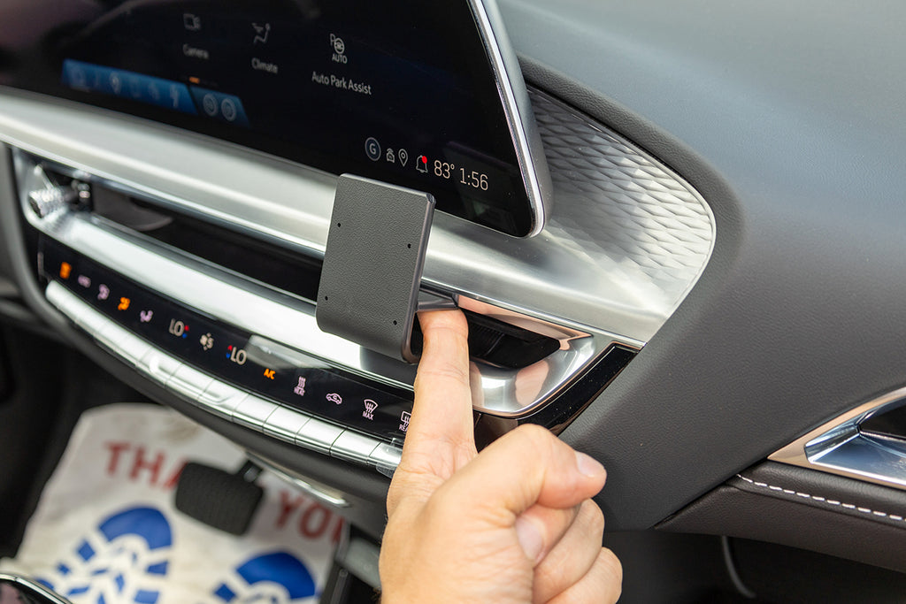 Brodit ProClip 856098 voor Cadillac Lyriq 23+ 2024-2026 - detail van dashboardmontage