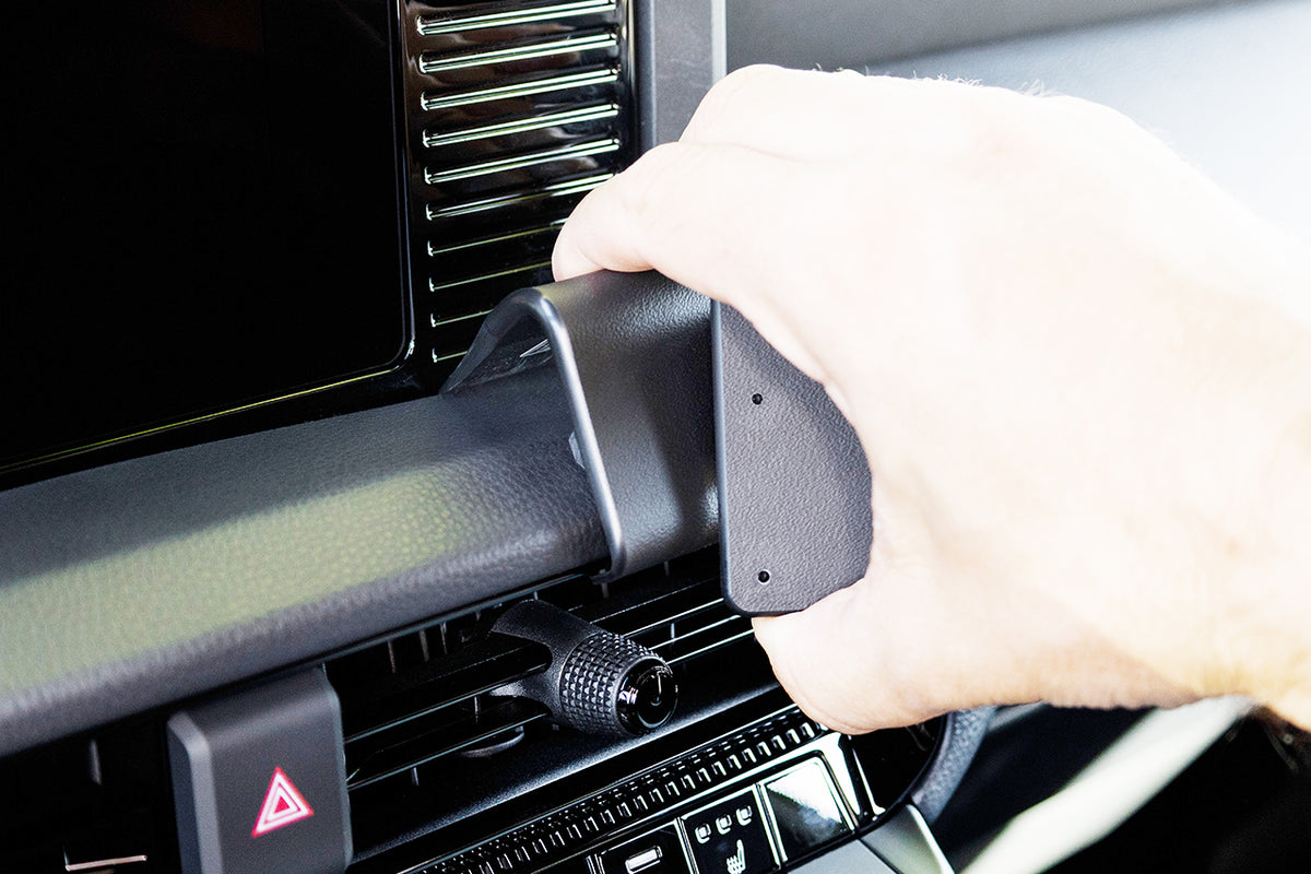 Brodit ProClip 856117 voor Toyota LandCruiser 250 2024-2026 en Toyota LandCruiser 2024-2026 - ProClip geplaatst in het voertuig
