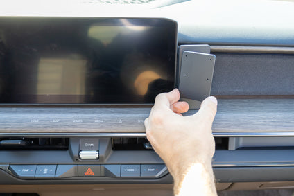 Brodit ProClip 856124 voor Kia EV9 2024-2026 - montagepositie op dashboard