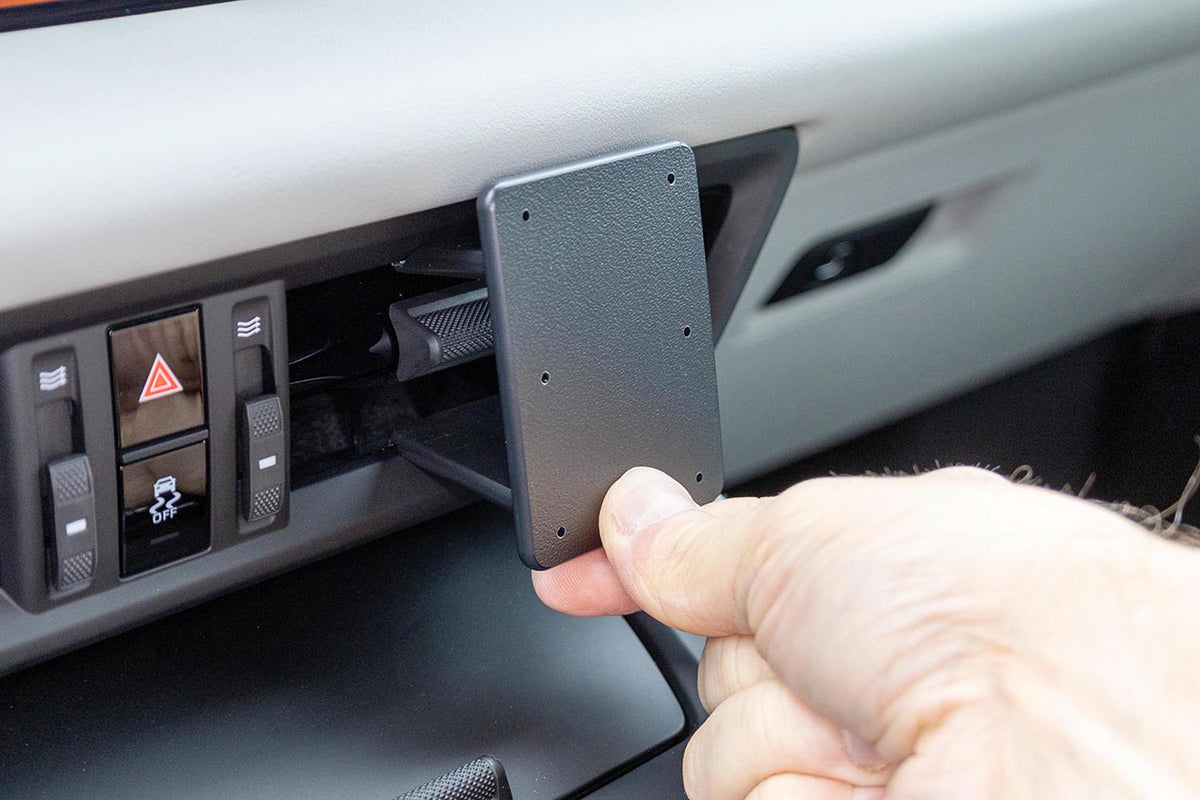 Brodit ProClip 856136 voor Porsche Macan Electric 2025-2026 - ProClip geplaatst in het voertuig