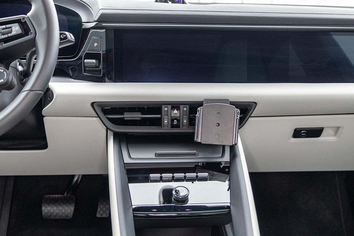 Brodit ProClip 856136 voor Porsche Macan Electric 2025-2026 - montagefoto 6
