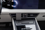Brodit ProClip 856136 voor Porsche Macan Electric 2025-2026 - montagefoto 9