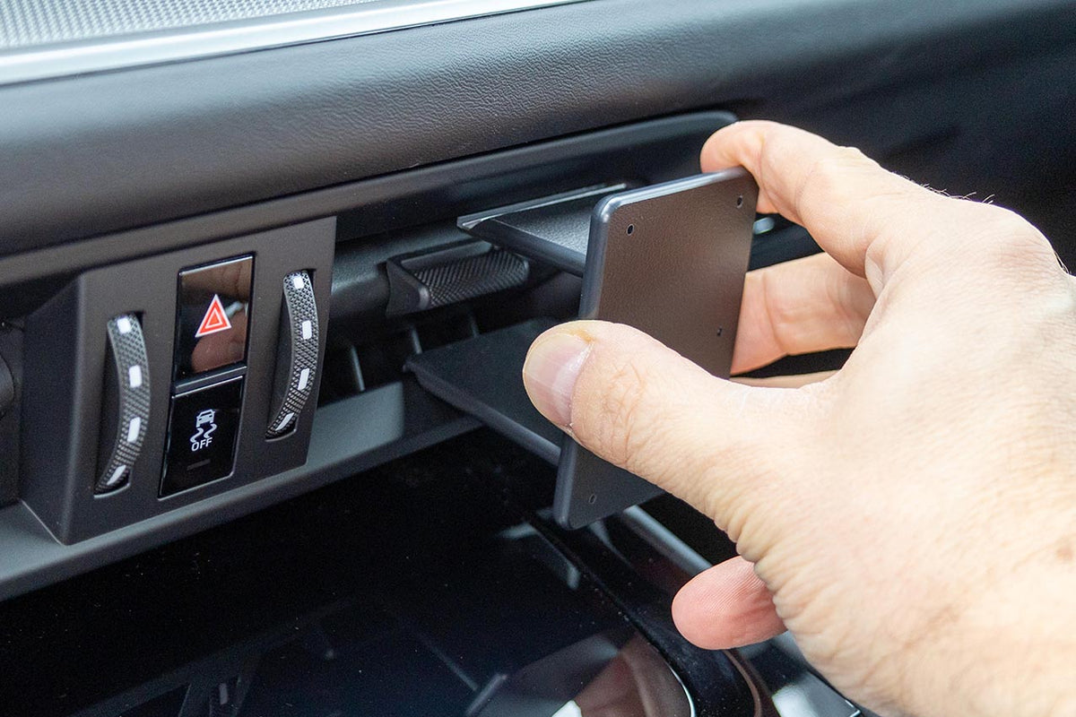 Brodit ProClip 856137 voor Porsche Cayenne 2025-2026 - montagepositie op dashboard