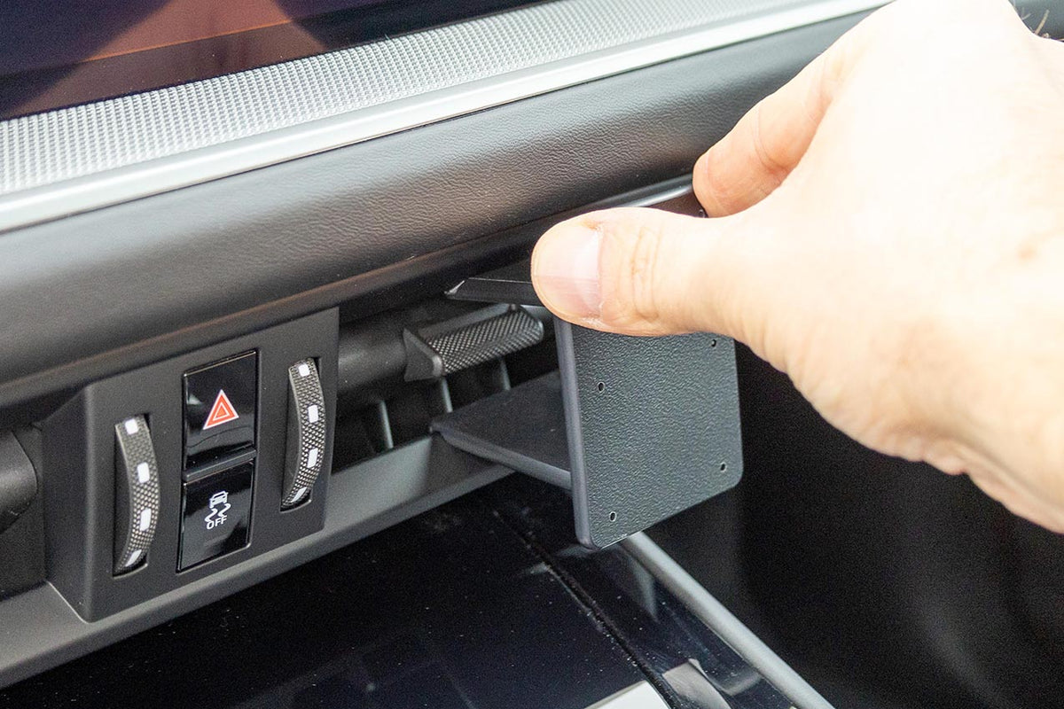 Brodit ProClip 856137 voor Porsche Cayenne 2025-2026 - ProClip geplaatst in het voertuig