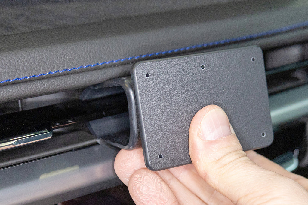 Brodit ProClip 856145 voor Cadillac XT4 2024-2026 - ProClip geplaatst in het voertuig