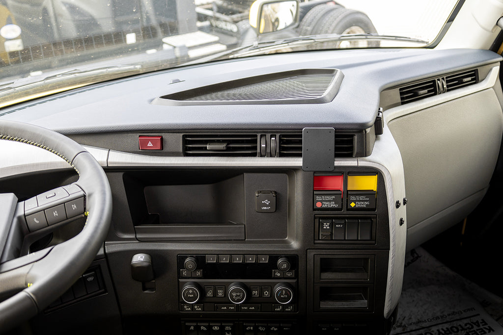 Brodit ProClip 856155 voor Volvo VNL series 2025-2026 - detail van dashboardmontage