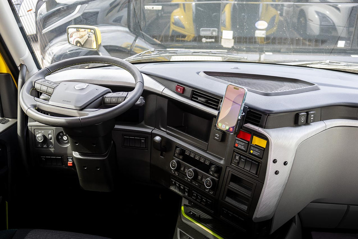 Brodit ProClip 856155 voor Volvo VNL series 2025-2026 - montagefoto 9
