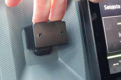 Brodit ProClip 856160 voor Dacia Duster 2025-2026 en Dacia Bigster 2025-2026 - montagepositie op dashboard