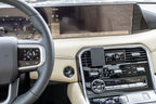 Brodit ProClip 856185 voor Nissan Patrol 2025-2026 en Nissan Armada 2025-2026 - detail van dashboardmontage