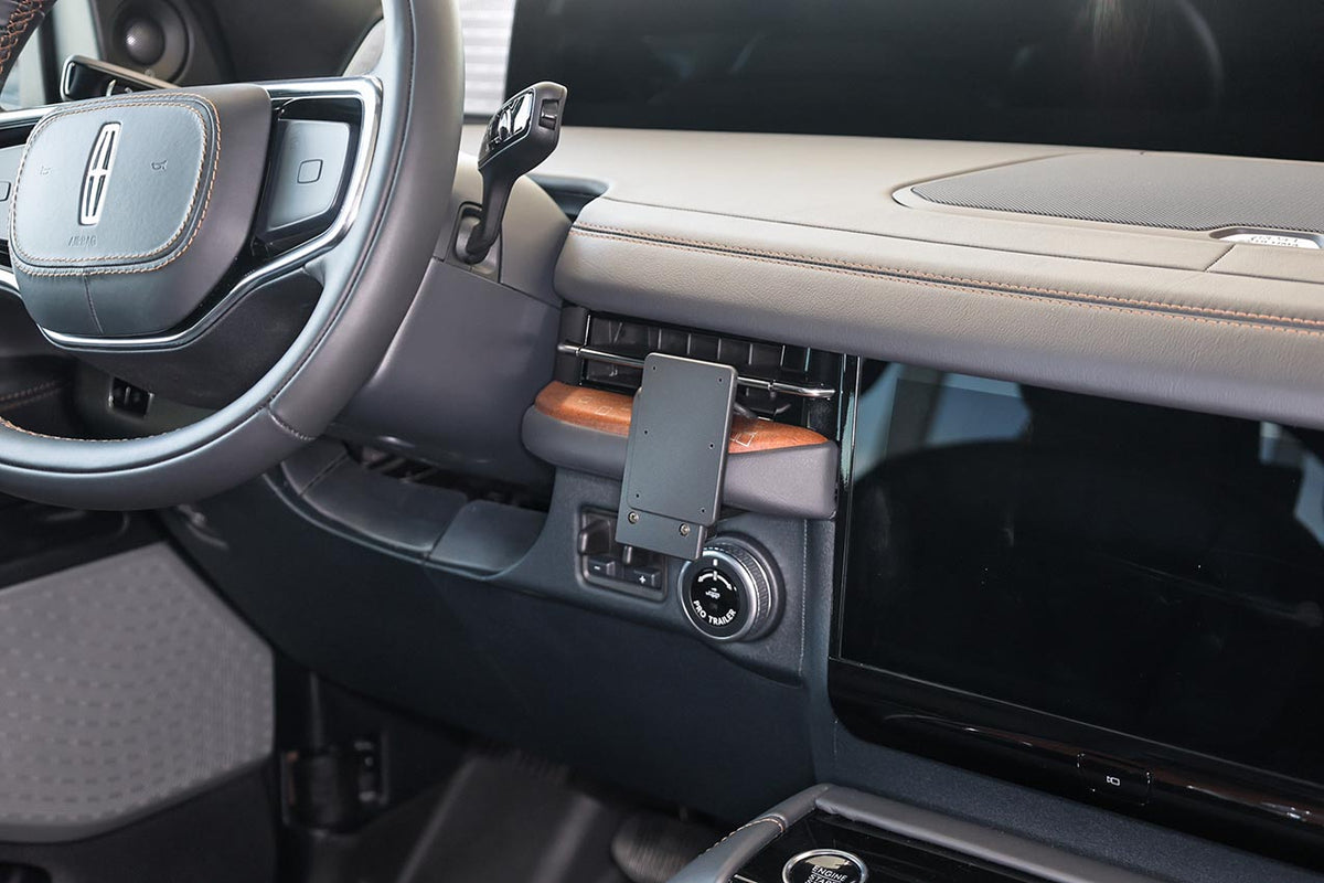 Brodit ProClip 856211 voor Lincoln Navigator 2025-2026 - montagefoto 7