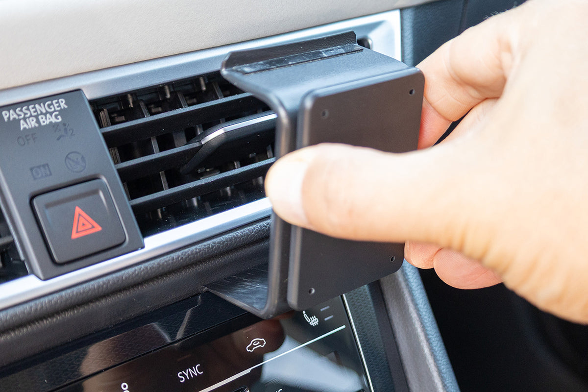 Brodit ProClip 856228 voor Volkswagen Taos 2022-2026 - montagepositie op dashboard