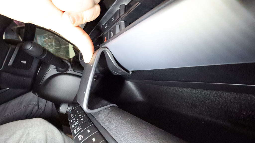 Brodit ProClip 856236 voor Jeep Avanger 2023-2026 - detail van dashboardmontage