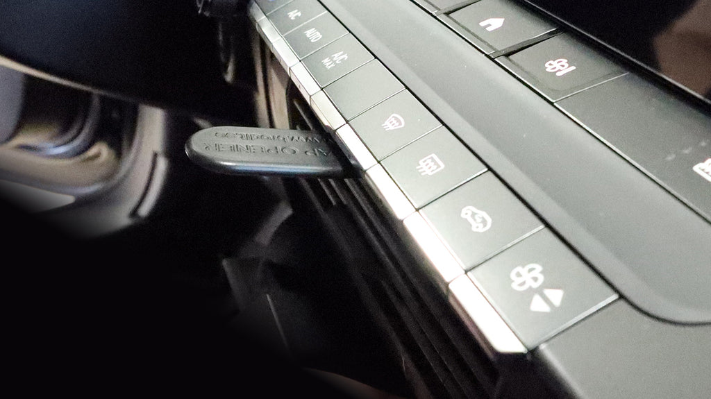 Brodit ProClip 856250 voor Opel Astra 2022-2026 - montagepositie op dashboard