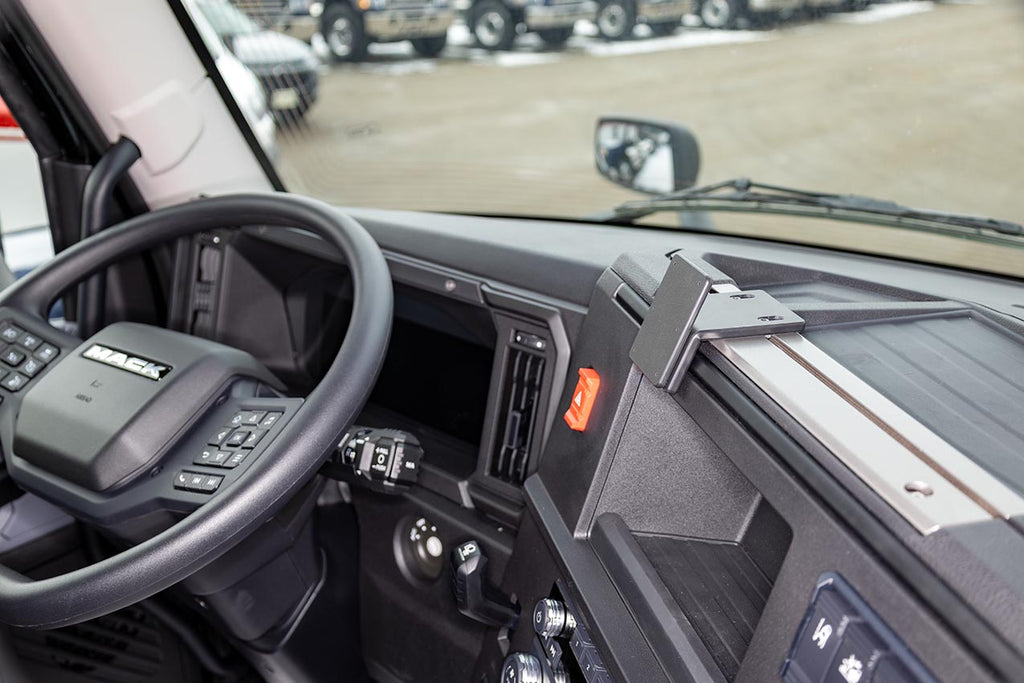Brodit ProClip 856252 voor Mack Pioneer 2026-2026 en Mack Anthem 2026-2026 - montagefoto 6