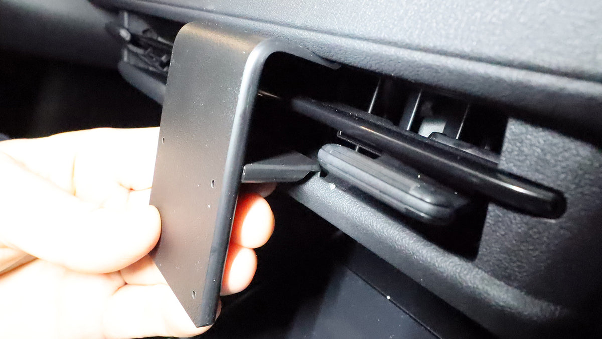 Brodit ProClip 856263 voor Subaru Solterra 2026-2026 en Toyota bZ4X 2026-2026 - ProClip geplaatst in het voertuig