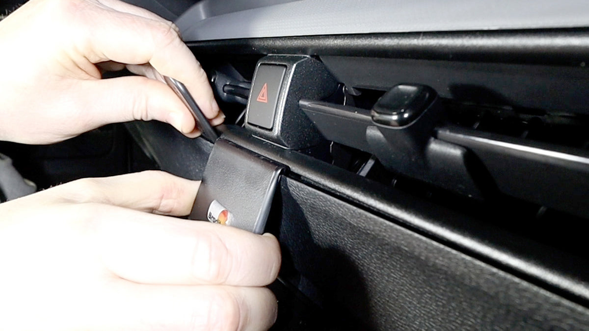Brodit ProClip 856271 voor Volkswagen ID. Buzz Cargo 2025-2026 - ProClip geplaatst in het voertuig