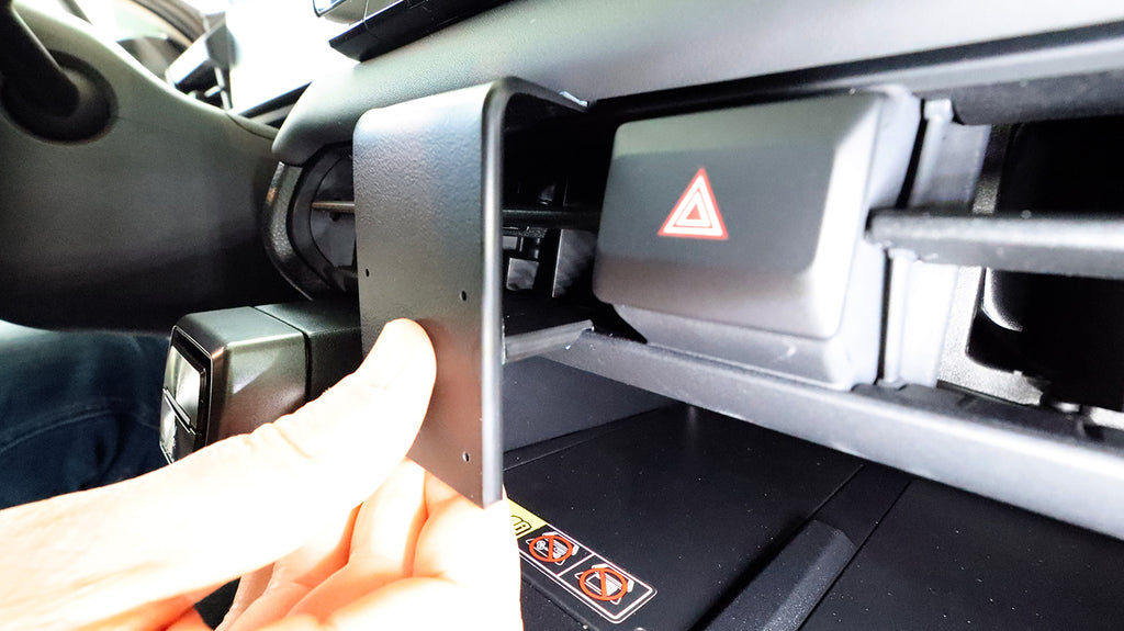 Brodit ProClip 856284 voor Toyota RAV 4 2027-2027 - ProClip geplaatst in het voertuig