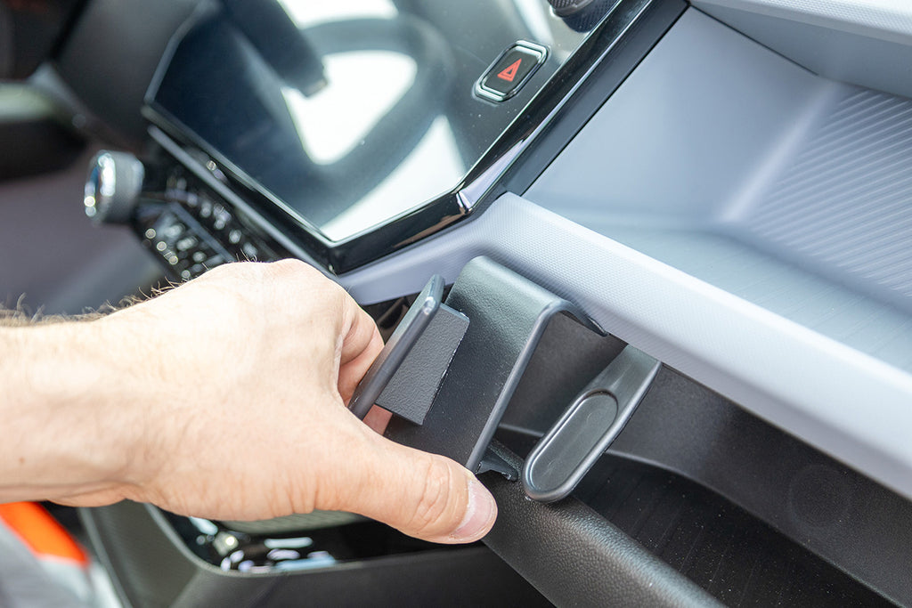 Brodit ProClip 856286 voor Chevrolet Bolt 2027-2027 - ProClip geplaatst in het voertuig