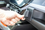 Brodit ProClip 856286 voor Chevrolet Bolt 2027-2027 - detail van dashboardmontage