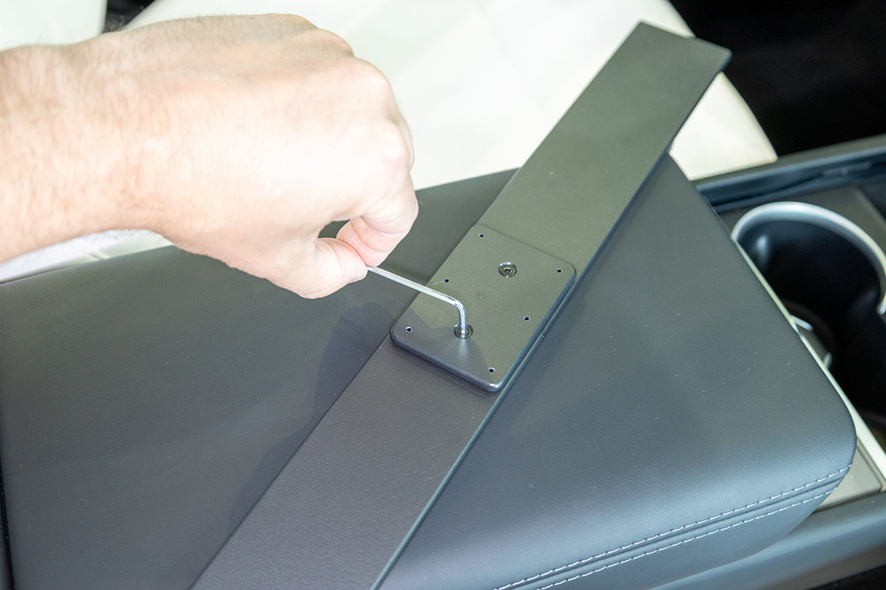 Brodit ProClip 856290 voor Tesla Model Y 2025-2026 - ProClip geplaatst in het voertuig